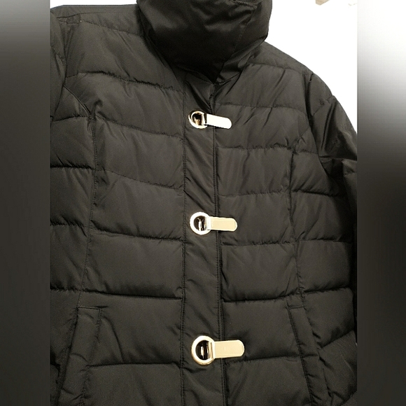 Woman's Charter Club Black Full Zip Puffer Jacket Size Medium - Picture 3 of 11